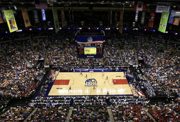 BOSTON - APRIL 04:  The Maryland Terrapins take on the Duke Blue Devils for the 2006 NCAA Women's Basketball Championship Game on April 4, 2006 at the TD Banknorth Garden in Boston, Massachusetts.  (Photo by Travis Lindquist/Getty Images)