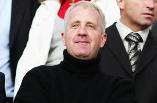 BIRMINGHAM, UNITED KINGDOM - SEPTEMBER 23: Randy Lerner, the new owner of Aston Villa, looks on during the Barclays Premiership match between Aston Villa and Charlton Athletic at Villa Park on September 23, 2006 in Birmingham, England. (Photo by Mark Thompson/Getty Images)