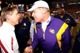 BATON ROUGE, LA - NOVEMBER 08:  Head Coach Nick Saban of the Alabama Crimson Tide is congratulated by head coach Les Miles of the Louisiana State University Tigers after the Tide defeated the Tigers 27-21 in overtime on November 11, 2008 at Tiger Stadium in Baton Rouge, Louisiana.  (Photo by Chris Graythen/Getty Images)