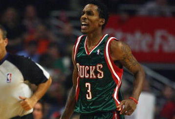 CHICAGO - NOVEMBER 03: Brandon Jennings #3 of the Milwaukee Bucks brings the ball upcourt against the Chicago Buslls at the United Center on November 3, 2009 in Chicago, Illinois. (Photo by Jonathan Daniel/Getty Images)