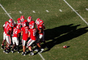 ATHENS, GA - OCTOBER 03:  Quarterback Joe Cox #14 and the Georgia Bulldogs offense against the Louisiana State University Tigers at Sanford Stadium on October 3, 2009 in Athens, Georgia.  (Photo by Kevin C. Cox/Getty Images)