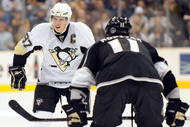 LOS ANGELES, CA - NOVEMBER 05: Sidney Crosby #87 of the Pittsburgh Penguins faces off against Anze Kopitar #11 of the Los Angeles Kings during the third period at the Staples Center on November 5, 2009 in Los Angeles, California. (Photo by Harry How/Getty Images)