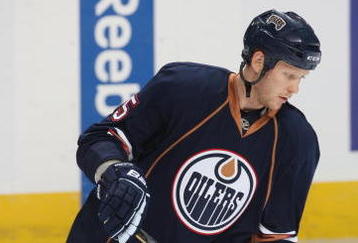 EDMONTON, CANADA - SEPTEMBER 16:  Liam Reddox #85 of the Edmonton Oilers skates against the New York Islanders on September 16, 2009 at Rexall Place in Edmonton, Alberta, Canada. The Oilers won 3-2. (Photo by Dale MacMillan/Getty Images)