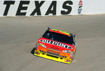 FORT WORTH, TX - NOVEMBER 07:  Jeff Gordon drives the #24 DuPont Chevrolet during practice for the NASCAR Sprint Cup Series Dickies 500 at Texas Motor Speedway on November 7, 2009 in Fort Worth, Texas.  (Photo by Robert Laberge/Getty Images for NASCAR)