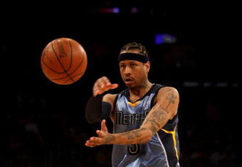 LOS ANGELES, CA - NOVEMBER 06:  Allen Iverson #3 of the Memphis Grizzlies throws a pass against the Los Angeles Lakers on November 6, 2009 at Staples Center in Los Angeles, California. The Lakers won 114-98.  NOTE TO USER: User expressly acknowledges and agrees that, by downloading and/or using this Photograph, user is consenting to the terms and conditions of the Getty Images License Agreement.  (Photo by Stephen Dunn/Getty Images)