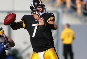 PITTSBURGH - OCTOBER 25:  Ben Roethlisberger #7 of the Pittsburgh Steelers readies to throw against the Minnesota Vikings at Heinz Fielddies to  on October 25, 2009 in Pittsburgh, Pennsylvania. Pittsburgh won 27-17.  (Photo by Rick Stewart/Getty Images)