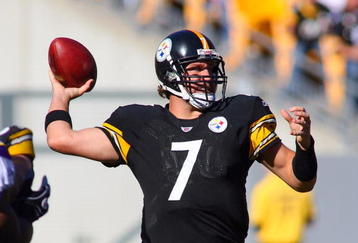 PITTSBURGH - OCTOBER 25:  Quarterback Ben Roethlisberger #7 of the Pittsburgh Steelers passes the ball during the NFL game against the Minnesota Vikings at Heinz Field on October 25, 2009 in Pittsburgh, Pennsylvania. The Steelers defeated the Vikings 27-17. (Photo by Rick Stewart/Getty Images)