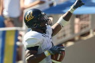 PASADENA, CA - OCTOBER 17:  Running back Jahvid Best #4 of the California Golden Bears celebrates as he scores on a 51 yard touchdown reception against  the UCLA Bruins  on October 17, 2009 at the Rose Bowl in Pasadena, California.  (Photo by Stephen Dunn/Getty Images)