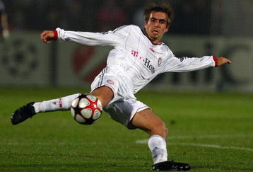 BORDEAUX, FRANCE - OCTOBER 21:  Philipp Lahm of FC Bayern Muenchen in action during the UEFA Champions League Group A match between Bordeaux and FC Bayern Muenchen at the Stade Chaban-Delmas on October 21, 2009 in Bordeaux, France.  (Photo by Clive Rose/Getty Images)