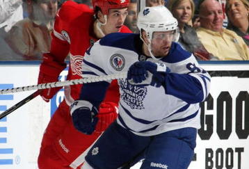 TORONTO, ON - NOVEMBER 07: Phil Kessel #81 of the Toronto Maple Leafs skates against the Detroit Red Wings at the Air Canada Centre on November 7, 2009 in Toronto, Canada. (Photo by Bruce Bennett/Getty Images)