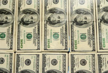 WEST PALM BEACH, FL - NOVEMBER 18:  A detailed shot of a box containing $1 million dollars as seen on the first tee during the final round of the 2007 ADT Championship at the Trump International Golf Club on November 18, 2007 in West Palm Beach, Florida  (Photo by Scott Halleran/Getty Images)