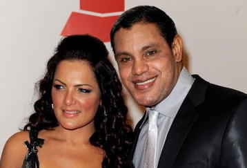 LAS VEGAS - NOVEMBER 04:  Former baseball player Sammy Sosa (R) and guest arrives at the 2009 Person Of The Year Honoring Juan Gabriel held at Mandalay Bay Resort & Casino on November 4, 2009 in Las Vegas, Nevada.  (Photo by Kevork Djansezian/Getty Images)