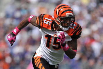 BALTIMORE - OCTOBER 11:  Chris Henry #15 of the Cincinnati Bengals runs a pattern downfield against the Baltimore Ravens at M&T Bank Stadium on October 11, 2009 in Baltimore, Maryland. The Bengals defeated the Ravens 17-14. (Photo by Larry French/Getty Images)