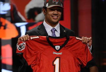 NEW YORK - APRIL 25:  Tampa Bay Buccaneers #17 draft pick Josh Freeman poses for photographers at Radio City Music Hall for the 2009 NFL Draft on April 25, 2009 in New York City  (Photo by Jeff Zelevansky/Getty Images)