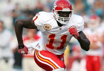 JACKSONVILLE, FL - NOVEMBER 08:  Wide receive Chris Chambers #11 of the Kansas City Chiefs runs a pass pattern while taking on the Jacksonville Jaguars at Jacksonville Municipal Stadium on November 8, 2009 in Jacksonville, Florida. The Jaguars defeated the Chiefs 24-21.  (Photo by Doug Benc/Getty Images)