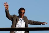 WIMBLEDON, ENGLAND - JULY 05:  Former Wimbledon champion Pete Sampras waves on Day Thirteen of the Wimbledon Lawn Tennis Championships at the All England Lawn Tennis and Croquet Club on July 5, 2009 in London, England.  (Photo by Hamish Blair/Getty Images)
