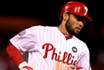 PHILADELPHIA - NOVEMBER 01:  Pedro Feliz #7 of the Philadelphia Phillies runs the bases on his solo home run in the bottom of the eighth inning against the New York Yankees in Game Four of the 2009 MLB World Series at Citizens Bank Park on November 1, 2009 in Philadelphia, Pennsylvania.  (Photo by Al Bello/Getty Images)