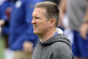 EAST RUTHERFORD, NJ - MAY 09:  Defensive coordinator Bill Sheridan  of the New York Giants watches drills at rookie camp on May 9, 2009 in East Rutherford, New Jersey.  (Photo by Jeff Zelevansky/Getty Images)