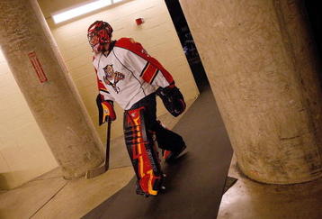 DALLAS - SEPTEMBER 22:  Goaltender Scott Clemmensen #30 of the Florida Panthers walks to the locker room at American Airlines Center on September 22, 2009 in Dallas, Texas.  (Photo by Ronald Martinez/Getty Images)
