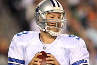 PHILADELPHIA - NOVEMBER 08:  Tony Romo #9 of the Dallas Cowboys drops back to pass against the Philadelphia Eagles at Lincoln Financial Field on November 8, 2009 in Philadelphia, Pennsylvania.  (Photo by Al Bello/Getty Images)