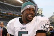 SEATTLE - NOVEMBER 02:  Quarterback Donovan McNabb #5 of the Philadelphia Eagles smiles as he leaves the field after defeating the Seattle Seahawks 26-7 on November 2, 2008 at Qwest Field in Seattle, Washington. (Photo by Otto Greule Jr/Getty Images)
