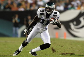 PHILADELPHIA - AUGUST 27:  Jeremy Maclin #18 of the Philadelphia Eagles runs the ball against the Jacksonville Jaguars on August 27, 2009 at Lincoln Financial Field in Philadelphia, Pennsylvania.  (Photo by Jim McIsaac/Getty Images)