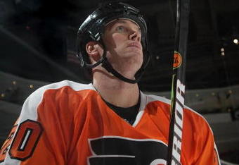 PHILADELPHIA - SEPTEMBER 29: Chris Pronger #20 of the Philadelphia Flyers prepares to leave the bench in his game against the Minnesota Wild at the Wachovia Center on September 29, 2009 in Philadelphia, Pennsylvania. (Photo by Bruce Bennett/Getty Images)