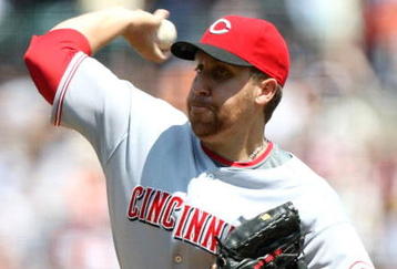 SAN FRANCISCO - AUGUST 9:  Aaron Harang #39 of the Cincinnati Reds throws a pitch against the San Francisco Giants at AT&T Park  on August 9, 2009 in San Francisco, California.  (Photo by Jed Jacobsohn/Getty Images)