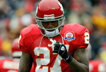 KANSAS CITY, MO - OCTOBER 11:  Running back Larry Johnson #27 of the Kansas City Chiefs walks off the field during the game against the Dallas Cowboys on October 11, 2009 at Arrowhead Stadium in Kansas City, Missouri.  (Photo by Jamie Squire/Getty Images)
