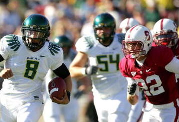 PALO ALTO, CA - NOVEMBER 07:  Jeremiah Masoli #8 of the Oregon Ducks runs with the ball against the Stanford Cardinal at Stanford Stadium on November 7, 2009 in Palo Alto, California.  (Photo by Ezra Shaw/Getty Images)