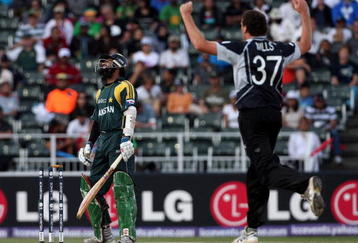 JOHANNESBURG, SOUTH AFRICA - OCTOBER 03:  Mohammad Yousuf of Pakistan is bowled by Kyle Mills of New Zealand during the ICC Champions Trophy 2nd Semi Final match between New Zealand and Pakistan played at Wanderers Stadium on October 3, 2009 in Johannesburg, South Africa.  (Photo by Hamish Blair/Getty Images)
