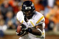 AUBURN, AL - SEPTEMBER 19:  Jock Sanders #9 of the West Virginia Mountaineers against the Auburn Tigers at Jordan-Hare Stadium on September 19, 2009 in Auburn, Alabama.  (Photo by Kevin C. Cox/Getty Images)