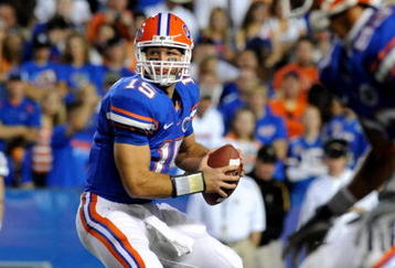 GAINESVILLE, FL - NOVEMBER 7: Quarterback Tim Tebow #15 of the Florida Gators sets to pass against the Vanderbilt Commodores  on November 7, 2009 at Ben Hill Griffin Stadium in Gainesville, Florida.  (Photo by Al Messerschmidt/Getty Images) 