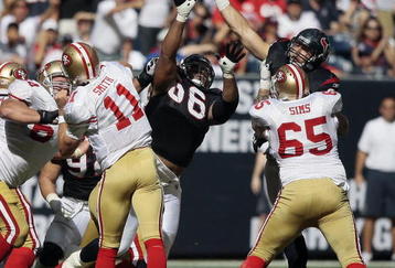HOUSTON - OCTOBER 25:  Quarterback Alex Hill #11 of the San Francisco 49ers throws down-field against the Houston Texans at Reliant Stadium on October 25, 2009 in Houston, Texas. (Photo by Bob Levey/Getty Images)