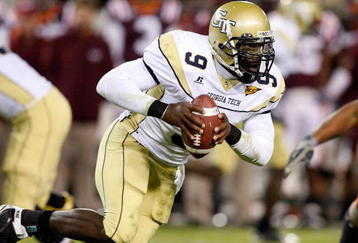 ATLANTA - OCTOBER 17:  Quarterback Josh Nesbitt #9 of the Georgia Tech Yellow Jackets against the Virginia Tech Hokies at Bobby Dodd Stadium on October 17, 2009 in Atlanta, Georgia.  (Photo by Kevin C. Cox/Getty Images)