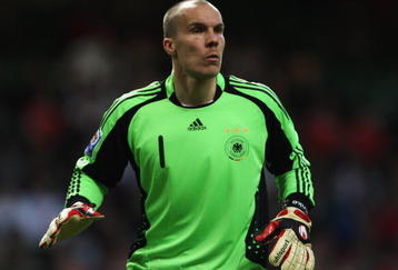 CARDIFF, UNITED KINGDOM - APRIL 01:  Germany goal keeper Robert Enke in action during the FIFA 2010 World Cup Qualifier match between Wales and Germany at the Millennium Stadium on April 1, 2009 in Cardiff, Wales.  (Photo by Bryn Lennon/Getty Images)