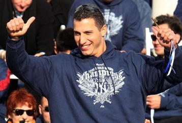 NEW YORK - NOVEMBER 06:  Andy Pettitte #46 of the New York Yankees waves to the crowd after accepting his key to the city at the New York Yankees World Series Victory Celebration at City Hall on November 6, 2009 in New York, New York.  (Photo by Jim McIsaac/Getty Images)