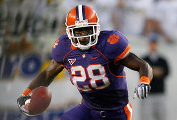 ATLANTA - SEPTEMBER 10:  C.J. Spiller #28 of the Clemson Tigers against the Georgia Tech Yellow Jackets at Bobby Dodd Stadium on September 10, 2009 in Atlanta, Georgia.  (Photo by Kevin C. Cox/Getty Images)