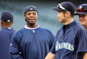 SEATTLE - SEPTEMBER 18:  Ken Griffey Jr. #24 of the Seattle Mariners laughs with Ichiro Suzuki #51 during practice before the game against the New York Yankees on September 18, 2009 at Safeco Field in Seattle, Washington. (Photo by Otto Greule Jr/Getty Images) 