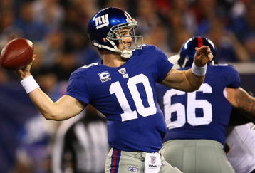 EAST RUTHERFORD, NJ - NOVEMBER 08:  Eli Manning #10 of the New York Giants looks to pass  against the San Diego Chargers on November 8, 2009 at Giants Stadium in East Rutherford, New Jersey.  (Photo by Chris McGrath/Getty Images)