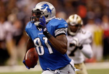 NEW ORLEANS - SEPTEMBER 13:  Calvin Johnson #81 of the Detroit Lions runs past Malcom Jenkins #27 of the New Orleans Saints at the Louisiana Superdome on September 13, 2009 in New Orleans, Louisiana. The Saints defeated the Lions 45-27.  (Photo by Chris Graythen/Getty Images)
