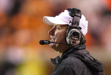 KNOXVILLE, TN - OCTOBER 31:  Head coach Steve Spurrier of the South Carolina Gamecocks watches against the Tennessee Volunteers at Neyland Stadium on October 31, 2009 in Knoxville, Tennessee.  (Photo by Streeter Lecka/Getty Images)