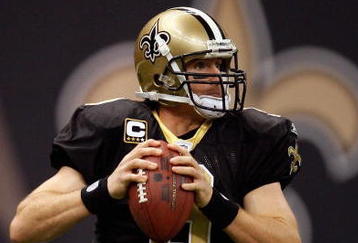 NEW ORLEANS - NOVEMBER 08:  Quarterback Drew Brees #9 of the New Orleans Saints at Louisiana Superdome on November 8, 2009 in New Orleans, Louisiana.  (Photo by Ronald Martinez/Getty Images)