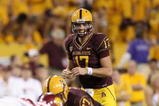 TEMPE, AZ - NOVEMBER 07:  Quarterback Brock Osweiler #17 of the Arizona State Sun Devils prepares to snap the ball against the USC Trojans during the college football game at Sun Devil Stadium on November 7, 2009 in Tempe, Arizona.  The Trojans defeated the Devils 14-9.  (Photo by Christian Petersen/Getty Images)