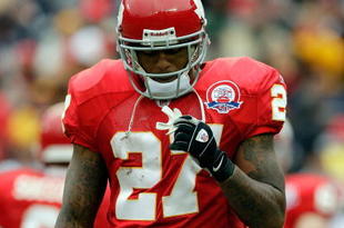 KANSAS CITY, MO - OCTOBER 11:  Running back Larry Johnson #27 of the Kansas City Chiefs walks off the field during the game against the Dallas Cowboys on October 11, 2009 at Arrowhead Stadium in Kansas City, Missouri.  (Photo by Jamie Squire/Getty Images)