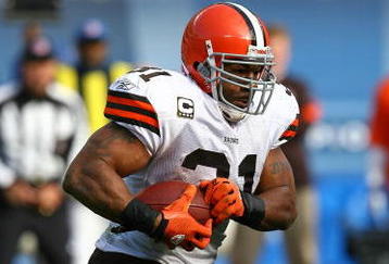 CHICAGO - NOVEMBER 01: Jamal Lewis #31 of the Cleveland Browns runs against the Chicago Bears at Soldier Field on November 1, 2009 in Chicago, Illinois. The Bears defeated the Browns 30-6. (Photo by Jonathan Daniel/Getty Images)