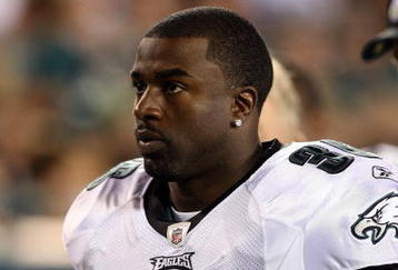 PHILADELPHIA - AUGUST 27:  Brian Westbrook #36 of the Philadelphia Eagles looks on against the Jacksonville Jaguars in the preseason game at Lincoln Financial Field on August 27, 2009 in Philadelphia, Pennsylvania.  (Photo by Jim McIsaac/Getty Images)