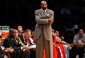 LOS ANGELES, CA - NOVEMBER 01:   Mike Woodson head coach of the Atlanta Hawks follows the action against Los Angeles Lakers during the NBA basketball game at Staples Center on November 1, 2009 in Los Angeles, California. NOTE TO USER: User expressly acknowledges and agrees that, by downloading and/or using this Photograph, user is consenting to the terms and conditions of the Getty Images License Agreement.  (Photo by Kevork Djansezian/Getty Images)
