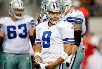 ARLINGTON, TX - NOVEMBER 01:  Quarterback Tony Romo #9 of the Dallas Cowboys at Cowboys Stadium on November 1, 2009 in Arlington, Texas.  (Photo by Ronald Martinez/Getty Images)
