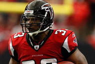 ATLANTA - NOVEMBER 08:  Michael Turner #33 of the Atlanta Falcons against the Washington Redskins at Georgia Dome on November 8, 2009 in Atlanta, Georgia.  (Photo by Kevin C. Cox/Getty Images)